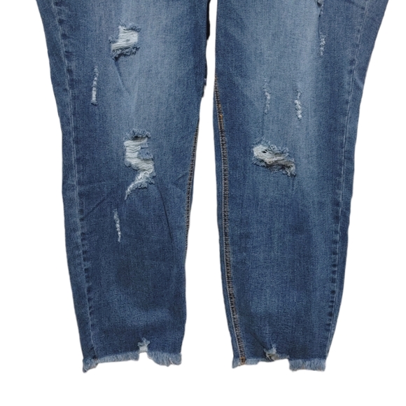 ELOQUII Classic Fit Medium Wash Distressed Boyfriend Jean Women's Plus Size 24 - Picture 6 of 12